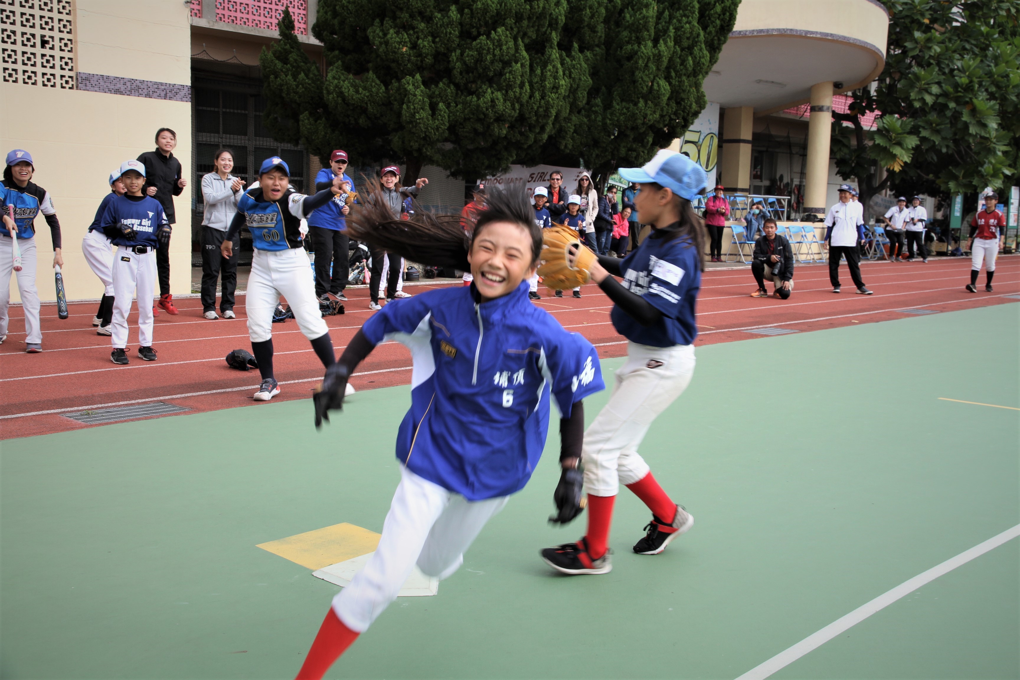 (圖)2020女子女子來打球—棒球體驗營活動照片3