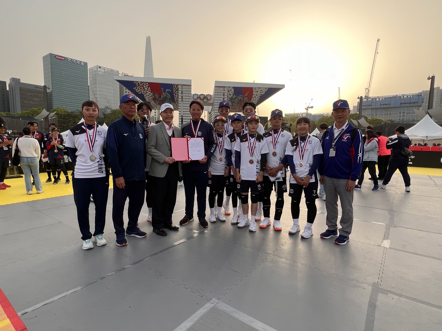 (圖)亞洲盃五人制棒球錦標賽代表隊接受署長賀電 (002)