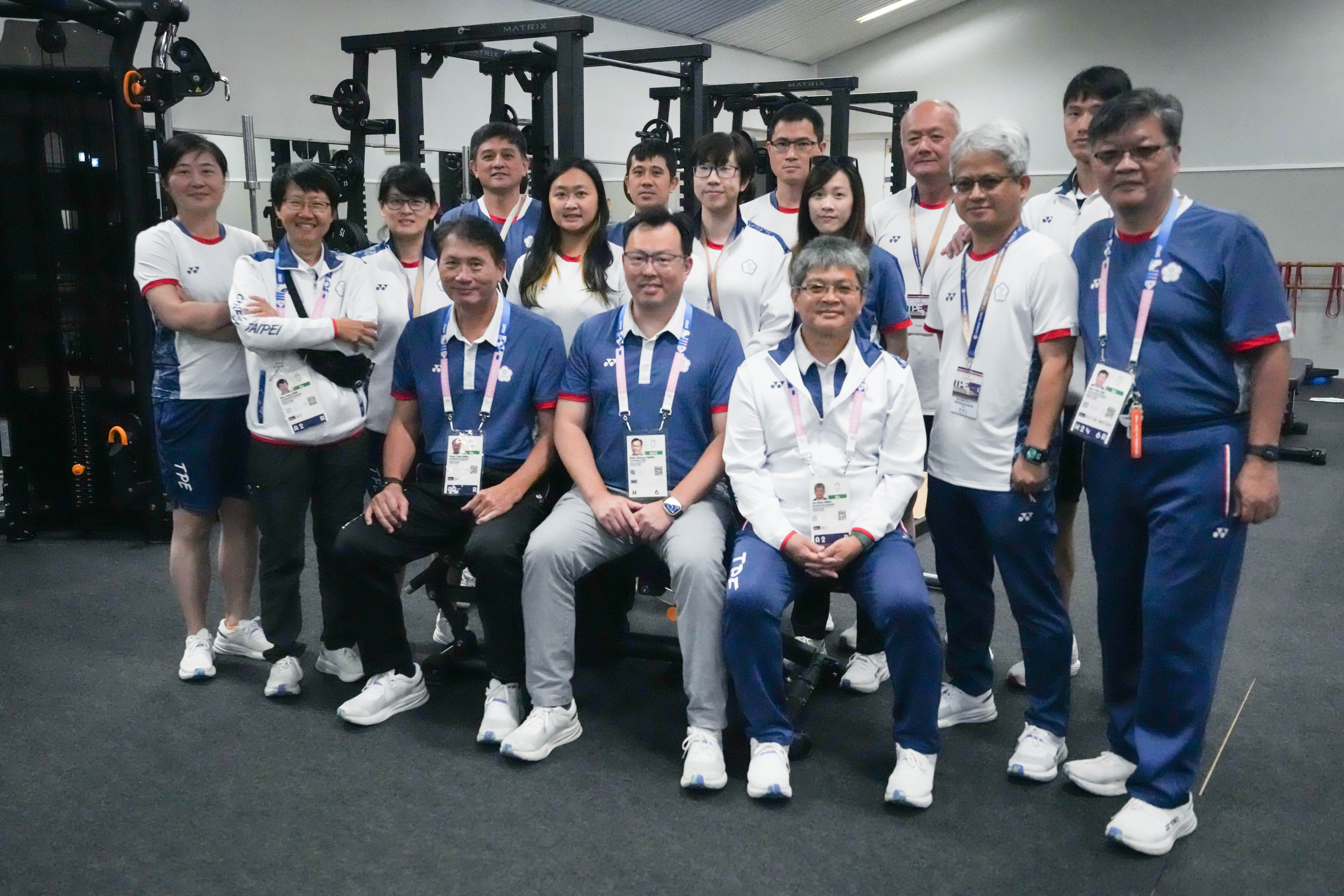 (圖)打造高規格中繼站，後勤團隊在巴黎照顧選手，讓選手無後顧之憂。 
