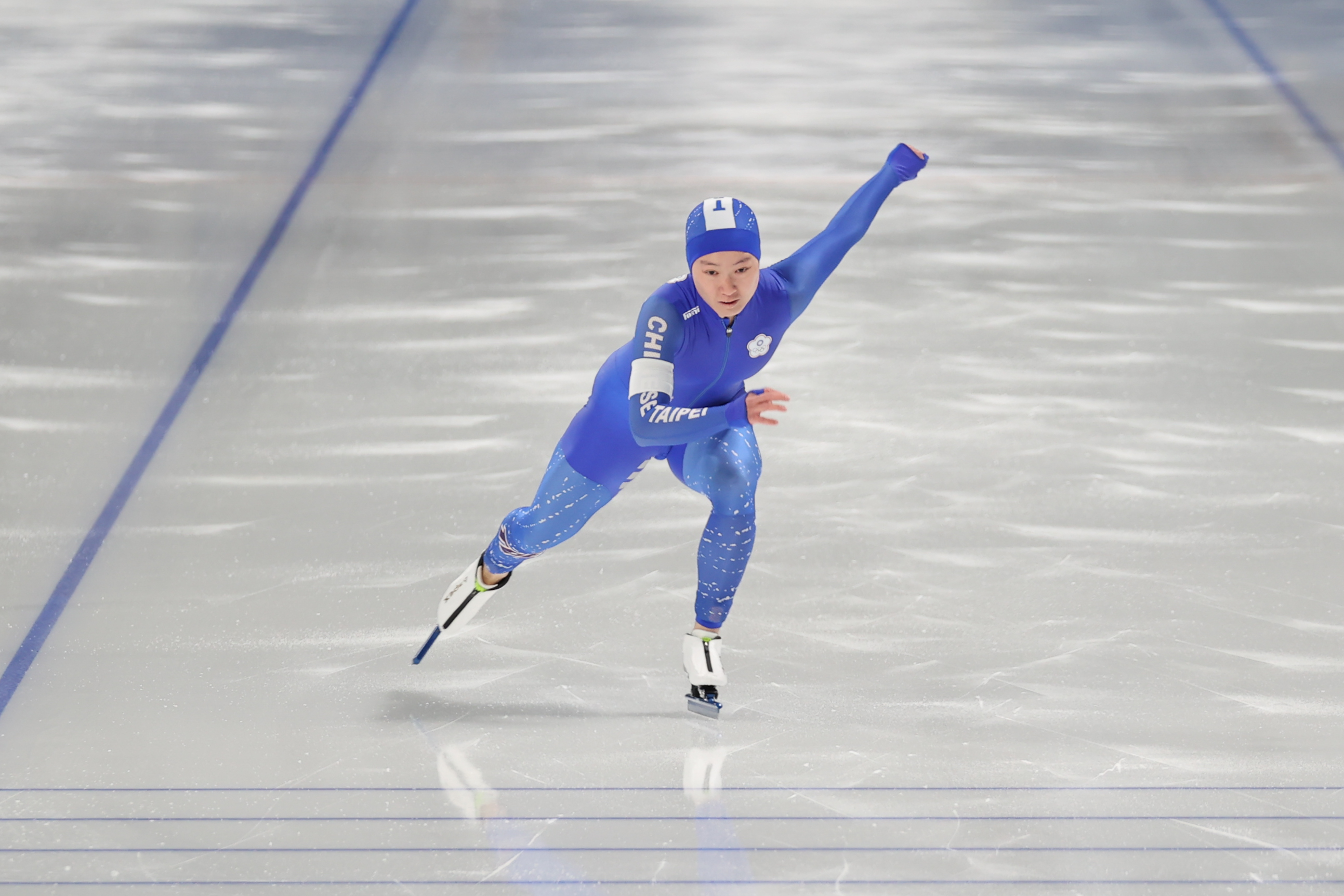 (圖)2025年哈爾濱亞洲冬季運動會，陳映竹選手在競速滑冰100公尺以10秒51的佳績拿下銅牌。
