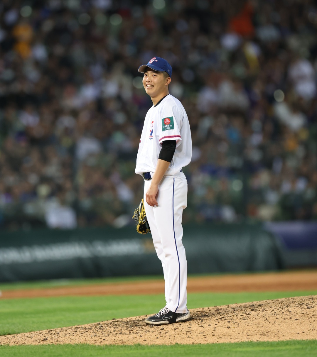(圖)2023 World Baseball Classic opening game Chinese Taipei vs. Italy, middle relief pitcher Lu Yan-ching came off the bench to block Italy’s big hitters and successfully prevent loss of points.