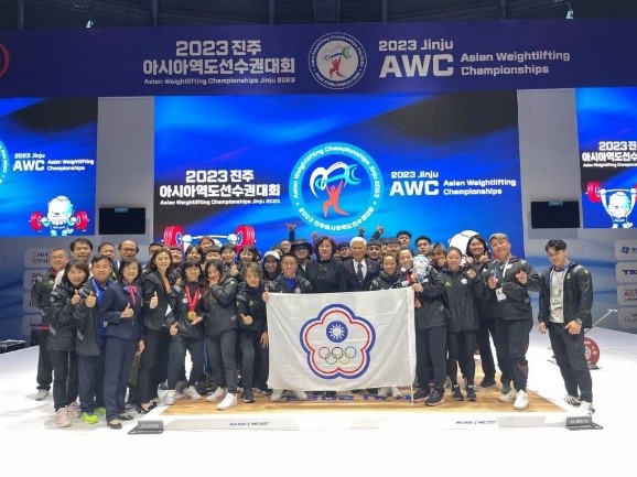 (圖)Taiwan’s team bagged an outstanding medal haul of five gold, two silver and eight bronze at the Asian Weightlifting Championships Jinju 2023. (photo provided by the Chinese Taipei Weightlifting Association)