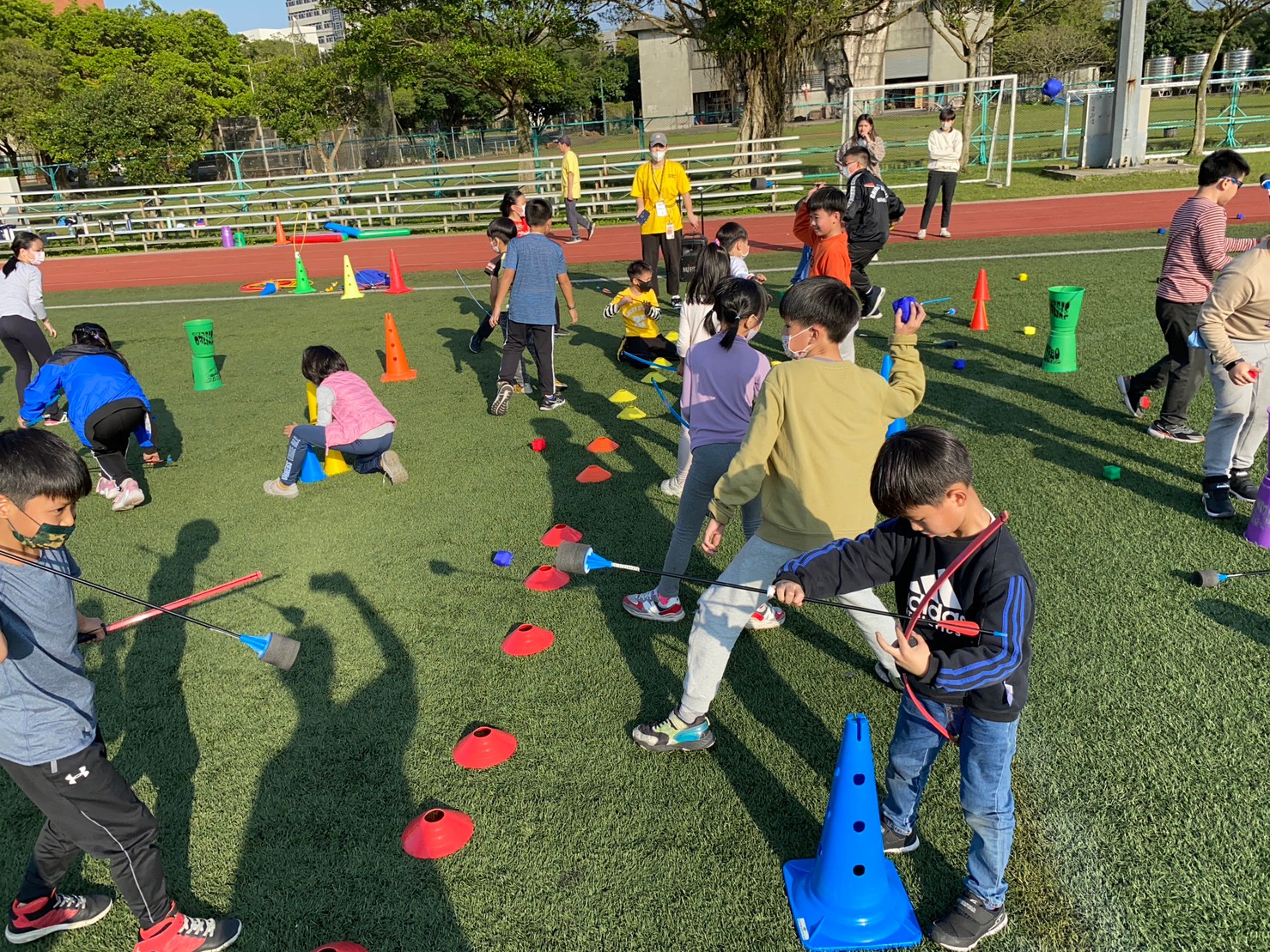 (圖)2023 Winter Vacation Sports Recreation Camp-traditional bow and arrow. (2)