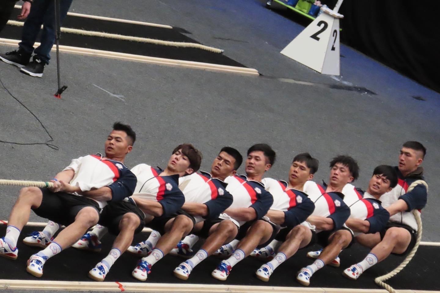 (圖)Chinese Taipei won the first gold medal in team history in men’s 600kg division at the 2024 TWIF World Indoor Championships.