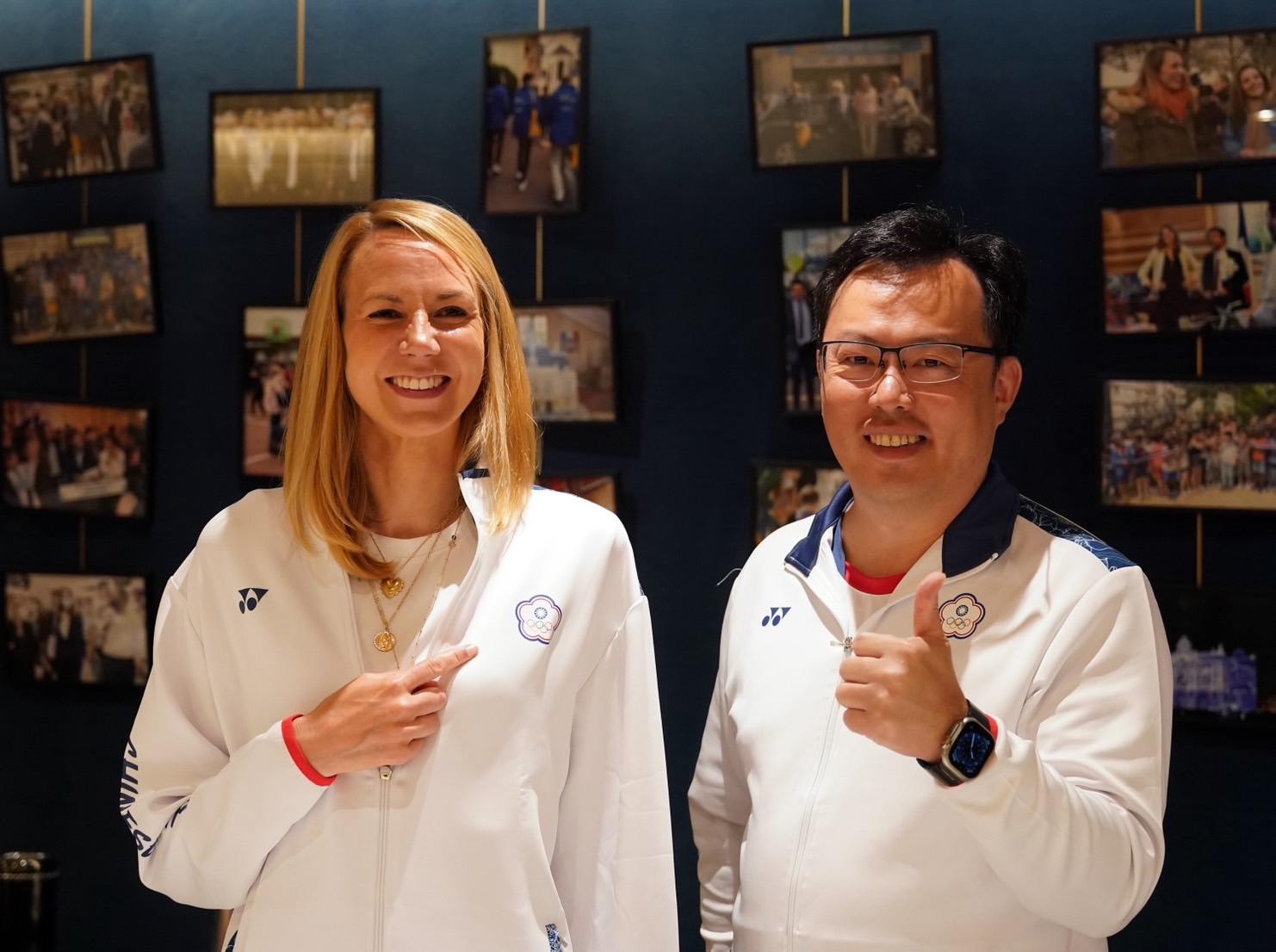 (圖)Director-General Cheng Shih-chung (right) of the Sports Administration thanked Mayor Agnès POTTIER-DUMAS (left) of Levallois for her enthusiastic support and assistance with Taiwan’s logistical support.