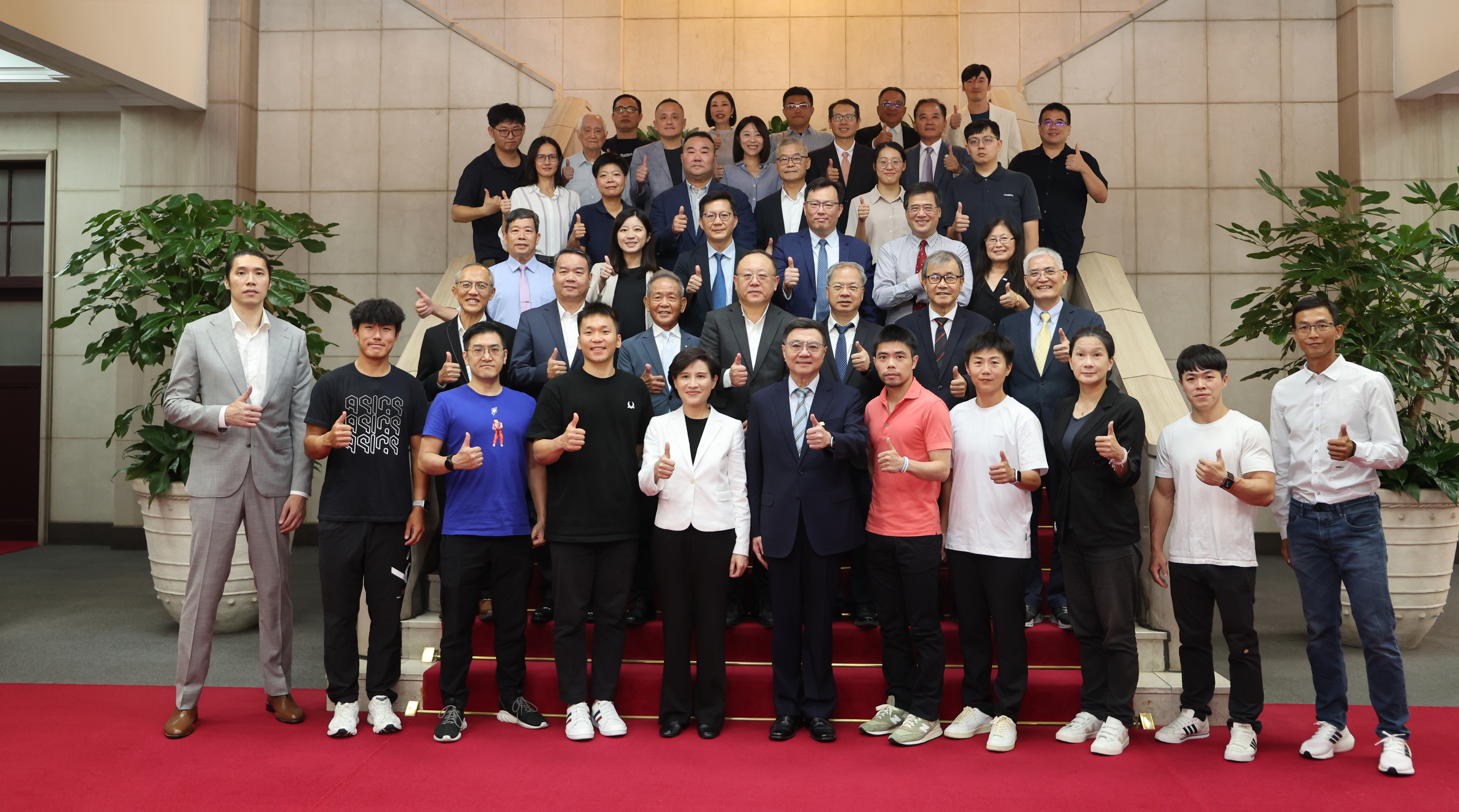 (圖)Group photo at the 1st meeting of the Advisory Group of the Ministry of Physical Education and Sports Development, Executive Yuan.