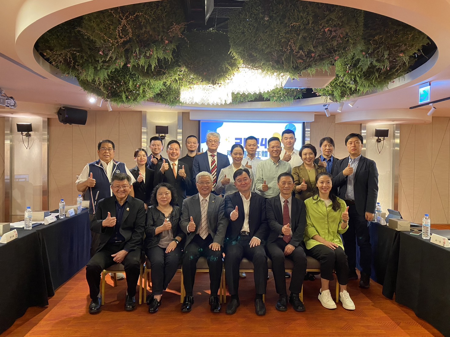 (圖)SA Deputy Director Yang Chu-yu of the International and Cross-Strait Sports Division (front row, 2nd from left), attended the 