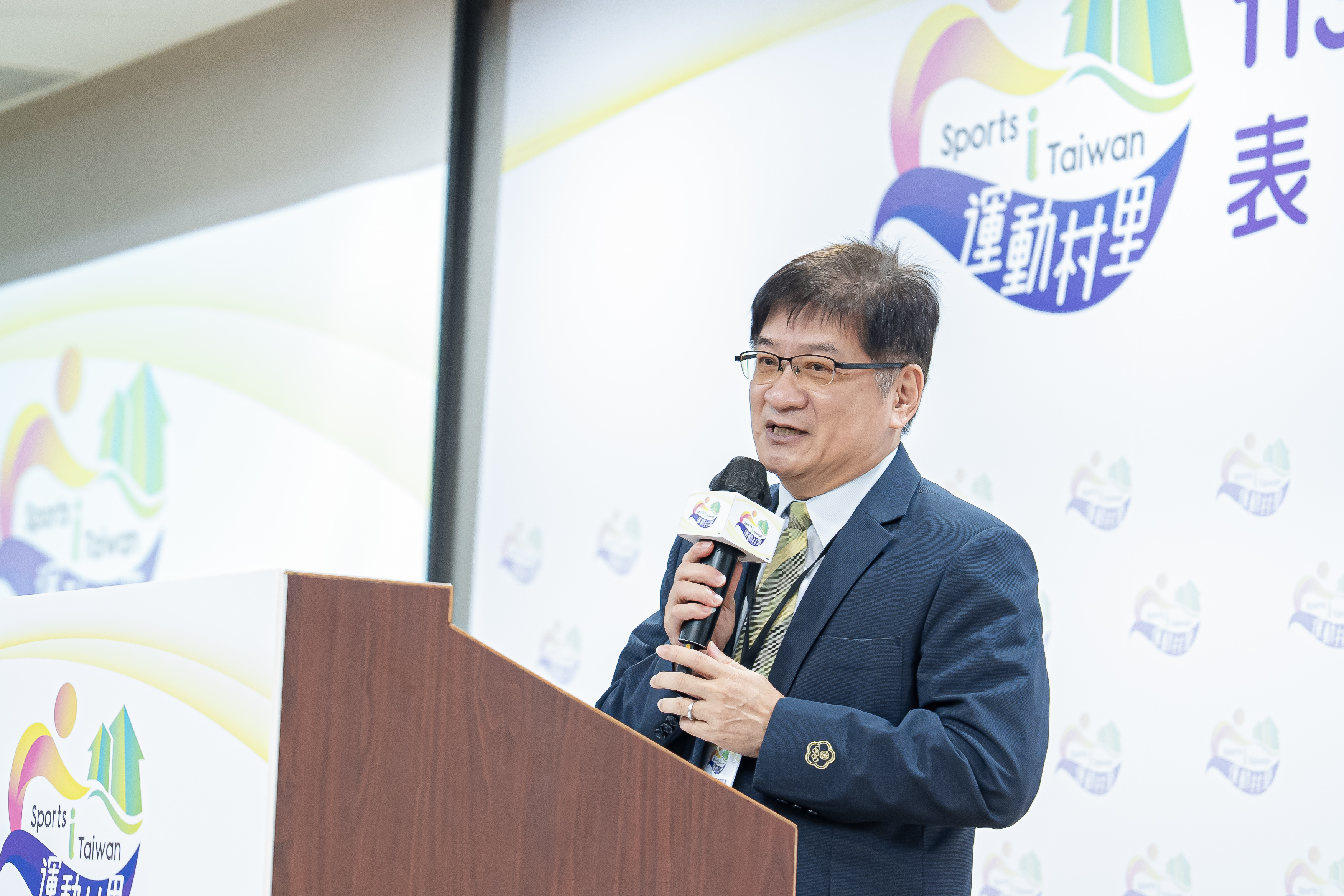 (圖)SA Deputy Director-General Hung Chih-chang congratulated the villages that received certification and invited city or county governments to encourage their villages to join, hoping that Taiwan will become a healthy island where everyone loves sports.