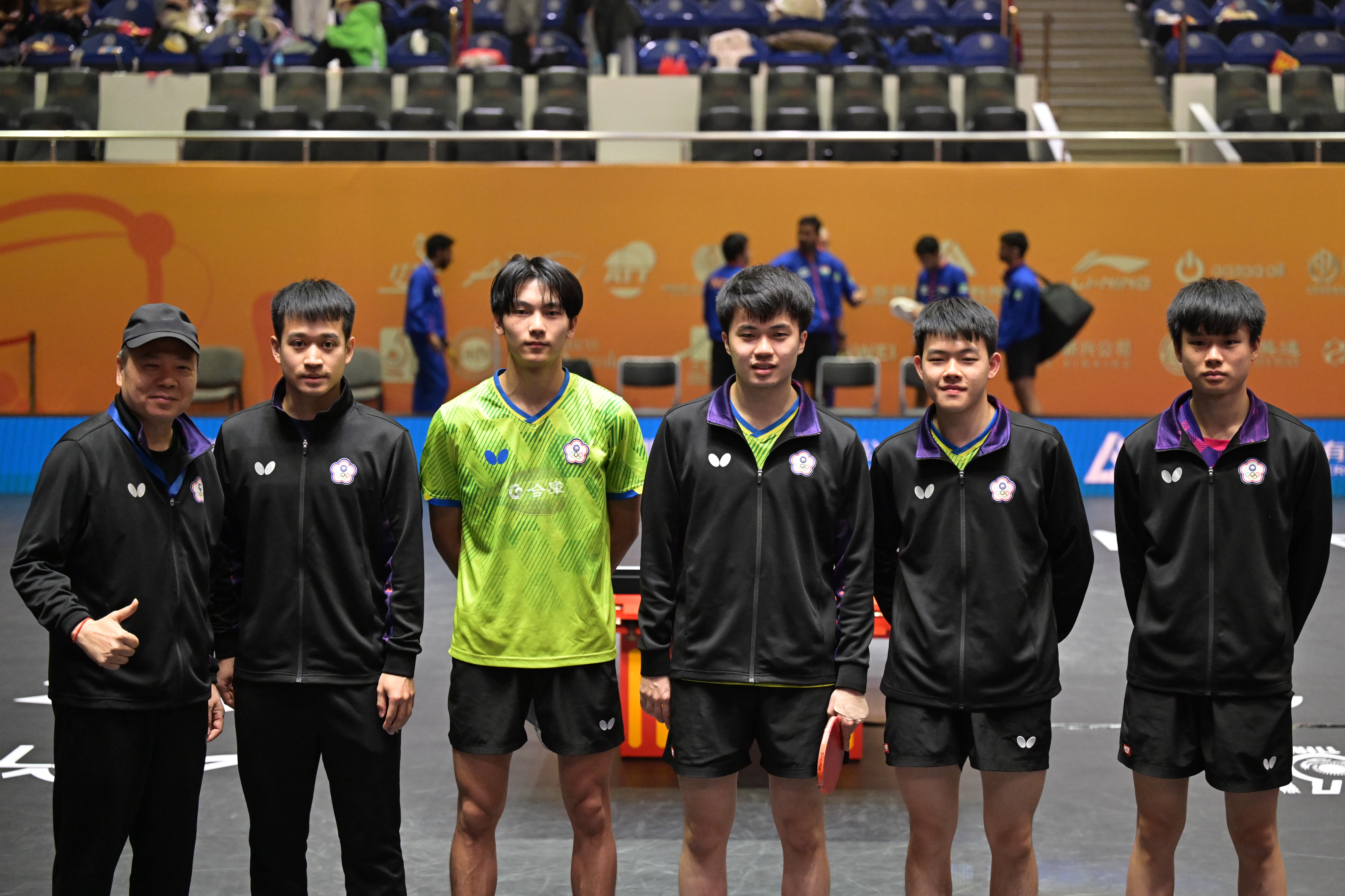 (圖)Group photo of coaches and players in the men's table tennis team competition of the 27th ITTF-Asian Table Tennis Championships 2024. (provided by the Chinese Taipei Table tennis Association)