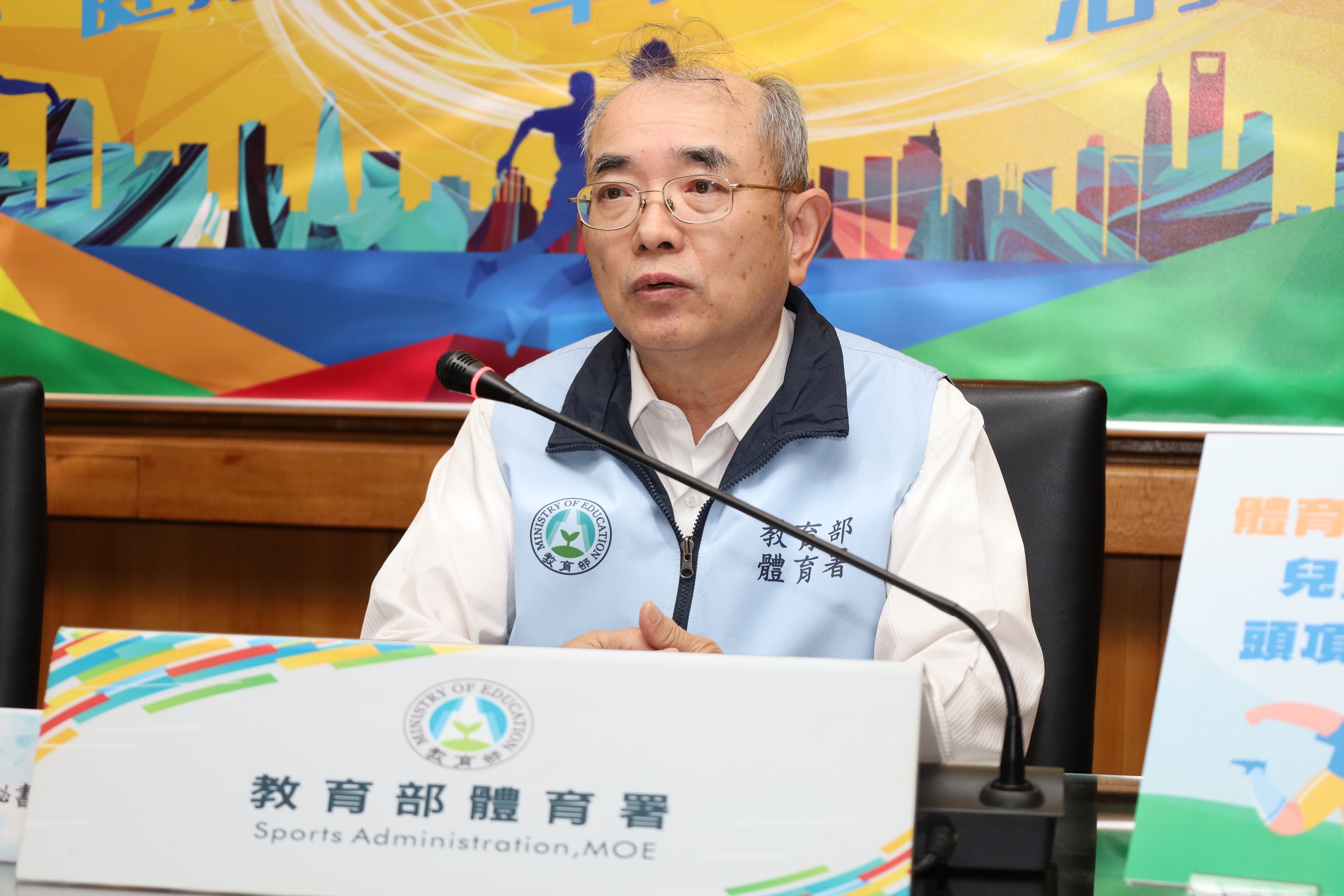 (圖)Chief Secretary of the Sports Administration, Lu Chung-jen, stated that when children and adolescents play football, attention should be paid to both healthy growth and injury prevention.