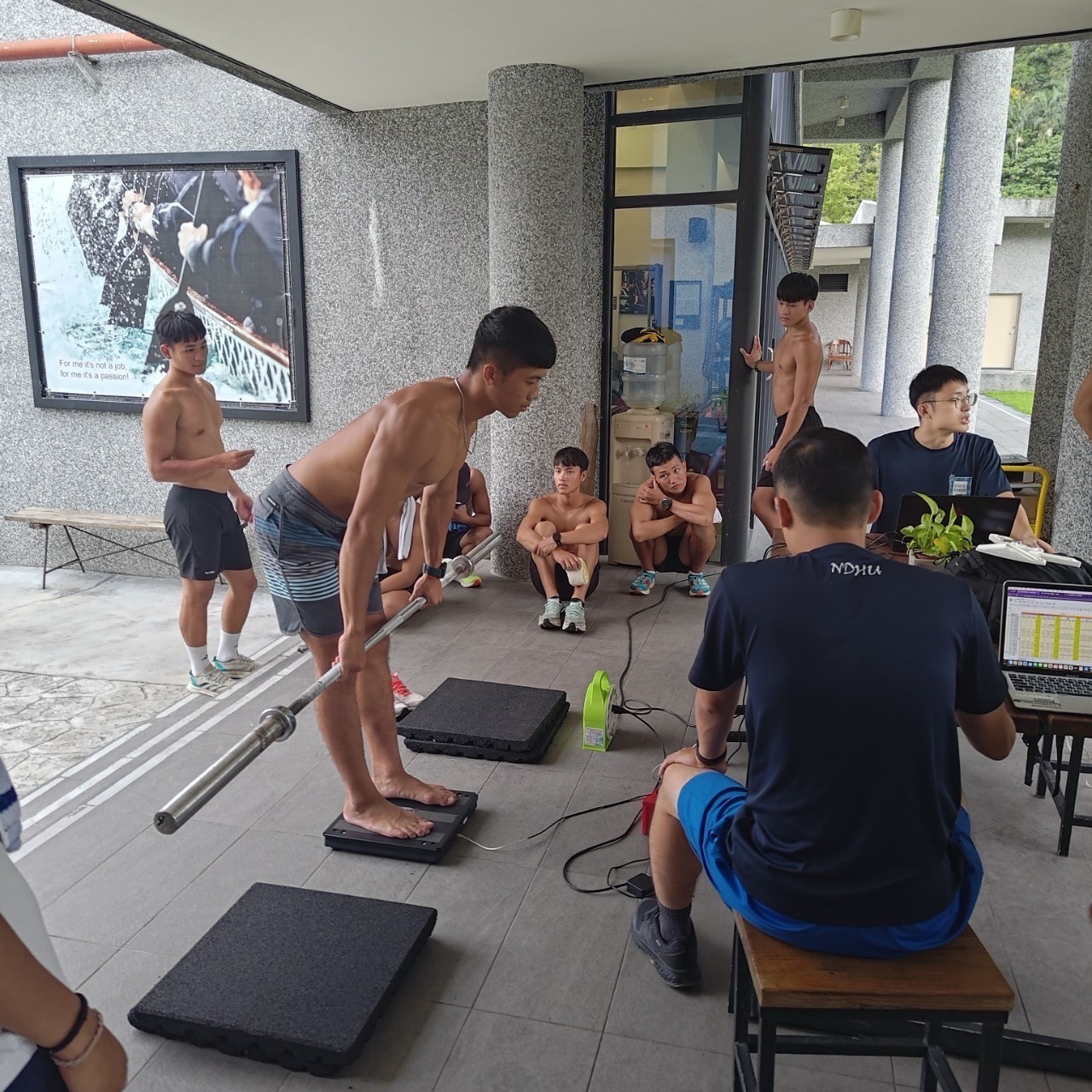 (圖)National Dong Hwa University’s “Wings of the Canoe Sports Science Support Program for Grassroots Training in Hualien” assisted Hualien Physical Education Senior High School with sports science testing of the canoeing team